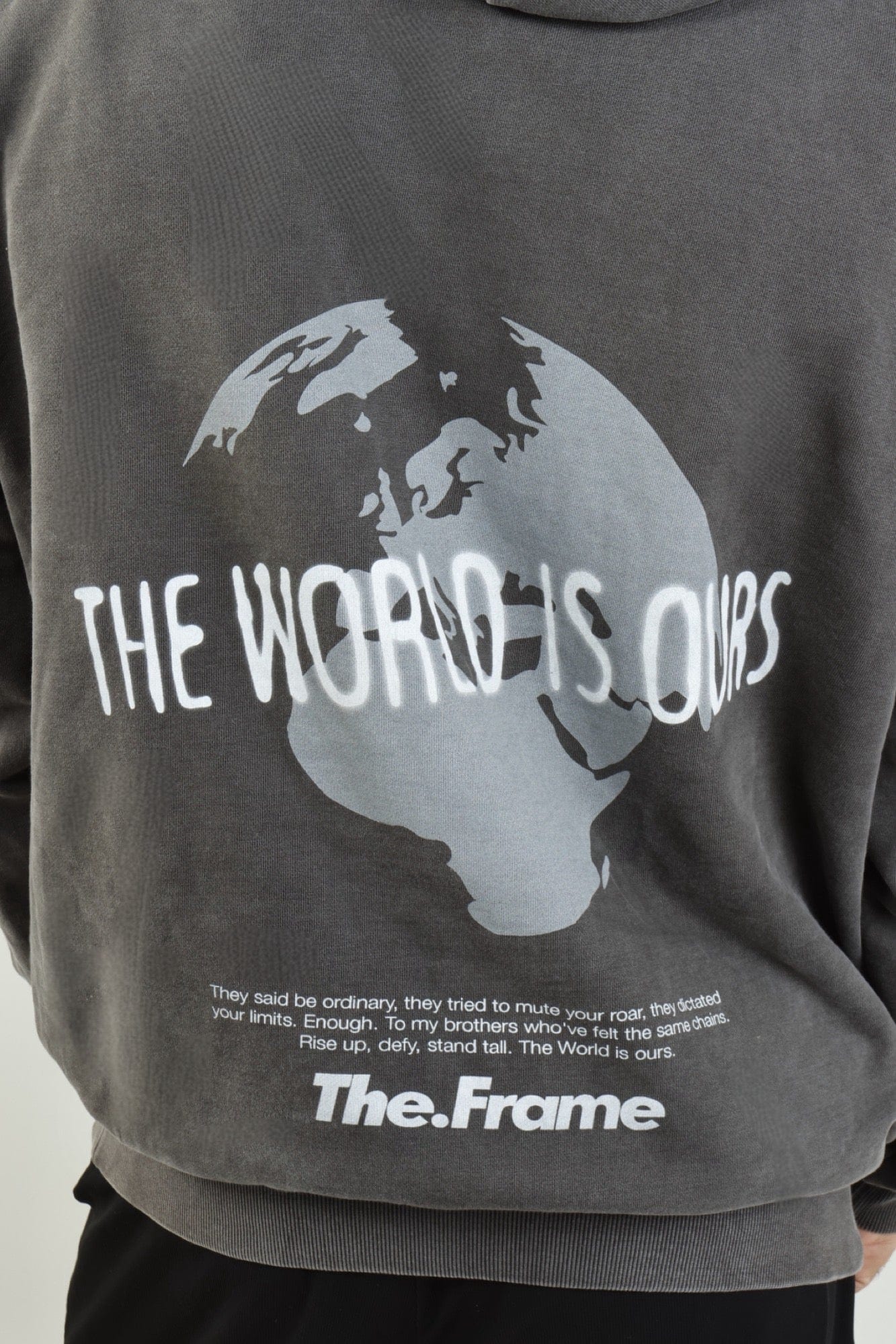 THE WORLD IS OURS - Hoodie